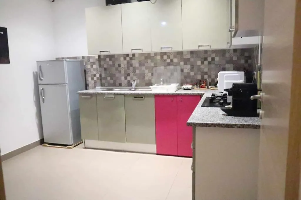 Apartment Un Logement Artistique, Chic Et Contemporain Tunis Tunisia