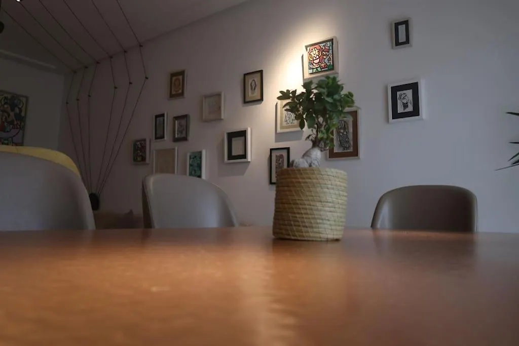 Un Logement Artistique, Chic Et Contemporain Tunis