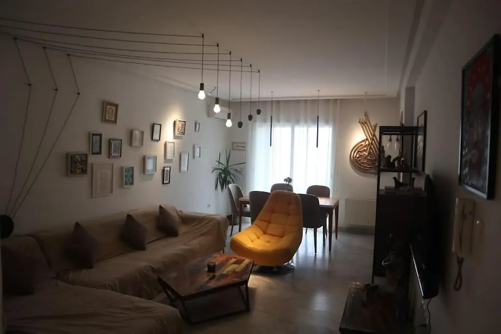 Apartment Un Logement Artistique, Chic Et Contemporain Tunis