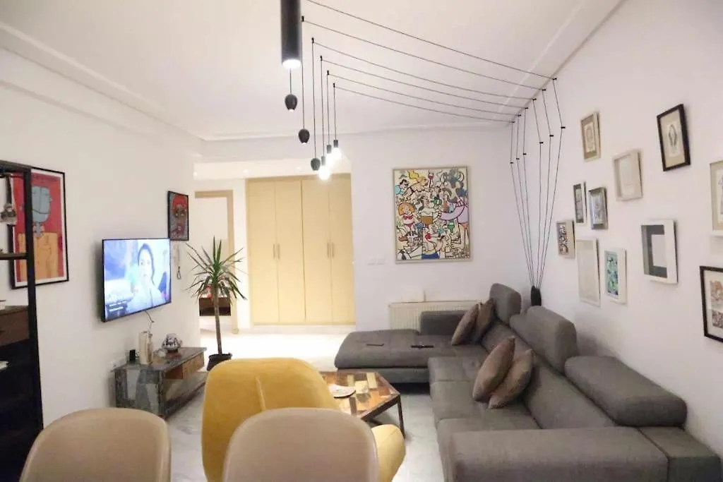 Un Logement Artistique, Chic Et Contemporain Tunis 0*,