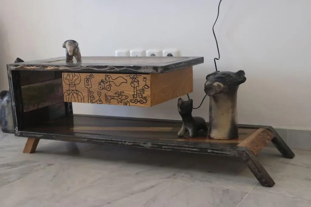 Un Logement Artistique, Chic Et Contemporain Tunis Tunisia