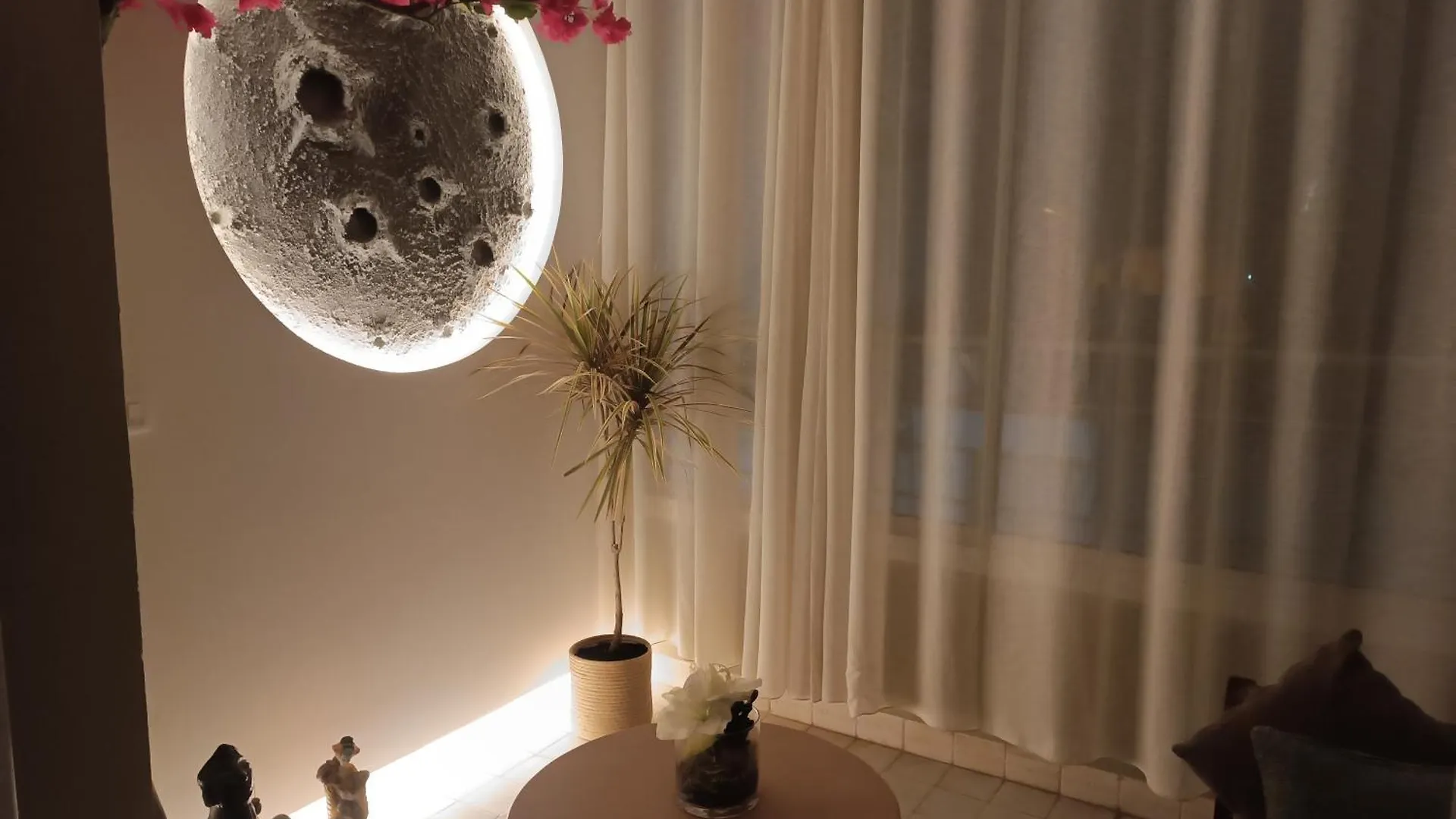 Apartment Un Logement Artistique, Chic Et Contemporain Tunis